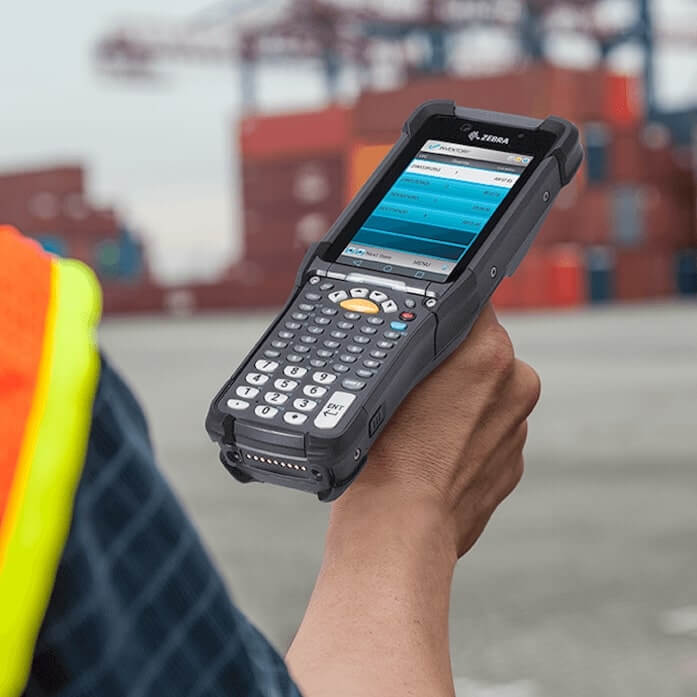 「MC9300」利用シーン：屋外でも視認性の高い大型タッチスクリーン