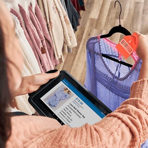 「ET56」利用シーン：アパレルショップでの商品管理